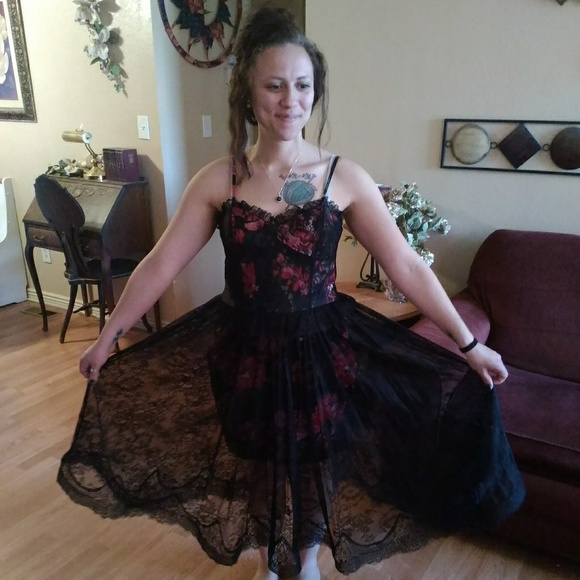 Pearl Dress - Picture 8 of 8